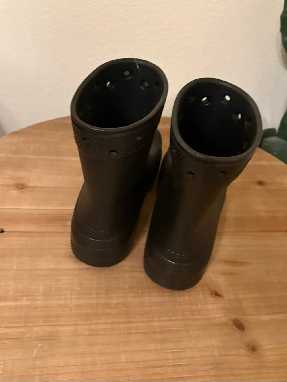 CROCS Women's Black Rain Boot Size 11